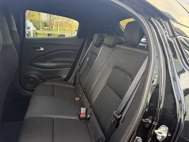 Nissan Juke 1.0 DiG-T N-Connecta 5dr DCT