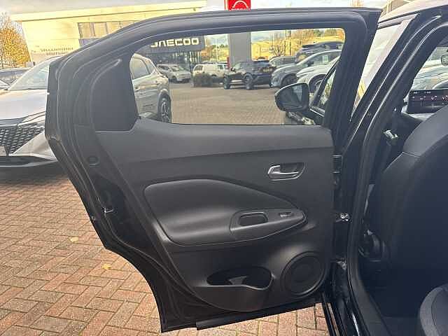 Nissan Juke 1.0 DiG-T N-Connecta 5dr DCT