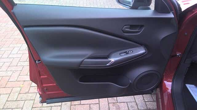 Nissan Juke 1.0 DiG-T Acenta Premium 5dr