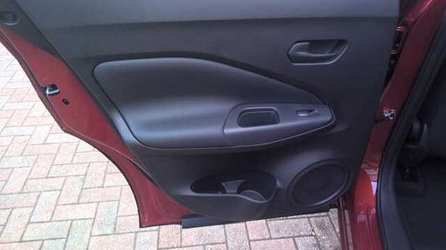 Nissan Juke 1.0 DiG-T Acenta Premium 5dr