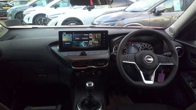 Nissan Juke 1.0 DiG-T Acenta Premium 5dr