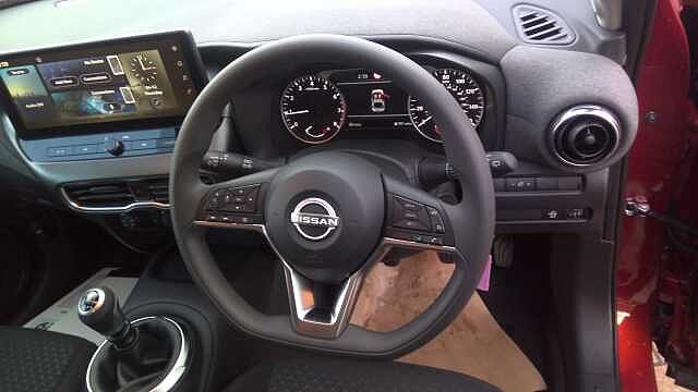 Nissan Juke 1.0 DiG-T Acenta Premium 5dr