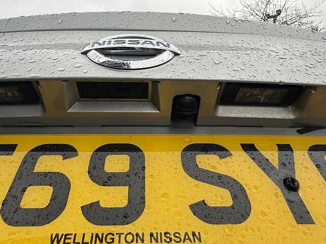 Nissan Qashqai 1.3 DiG-T N-Connecta 5dr