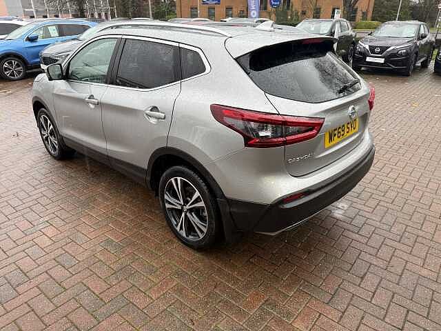 Nissan Qashqai 1.3 DiG-T N-Connecta 5dr