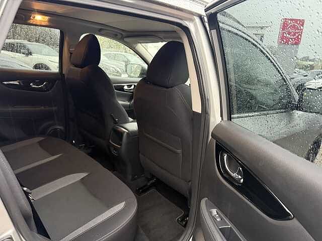 Nissan Qashqai 1.3 DiG-T N-Connecta 5dr