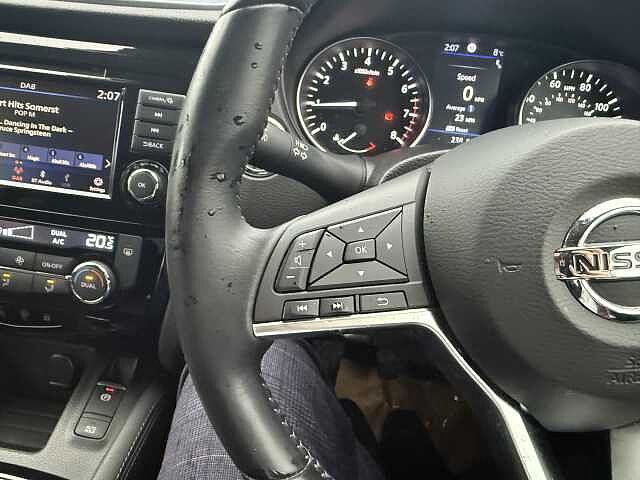 Nissan Qashqai 1.3 DiG-T N-Connecta 5dr