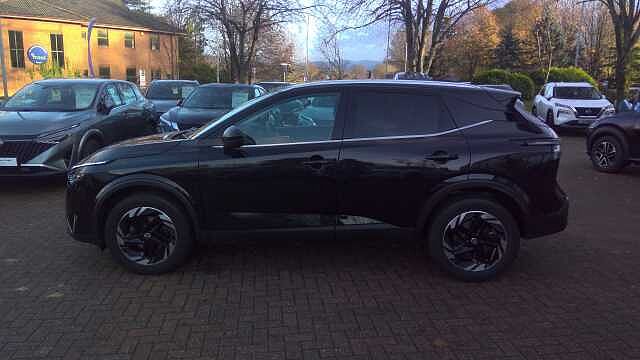 Nissan Qashqai 1.3 DiG-T MH N-Connecta 5dr