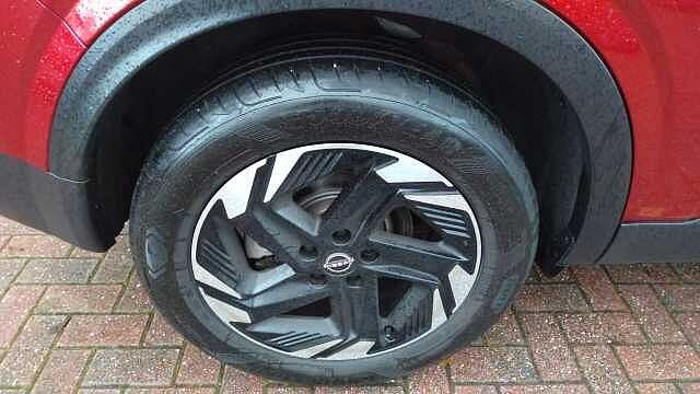 Nissan Qashqai 1.3 DiG-T MH N-Connecta 5dr