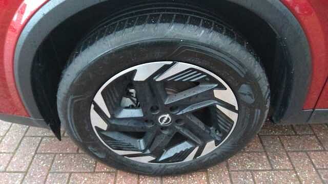 Nissan Qashqai 1.3 DiG-T MH N-Connecta 5dr