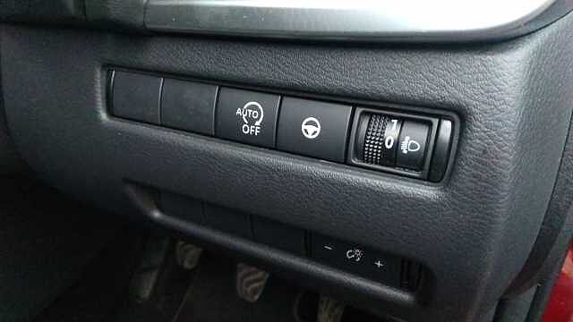 Nissan Qashqai 1.3 DiG-T MH N-Connecta 5dr