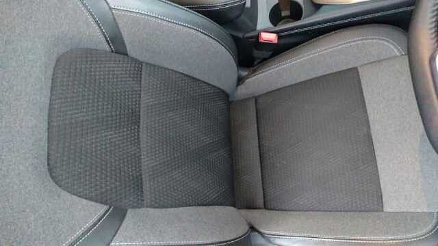 Nissan Qashqai 1.3 DiG-T MH N-Connecta 5dr