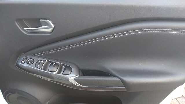 Nissan Juke 1.0 DiG-T 114 N-Connecta 5dr DCT