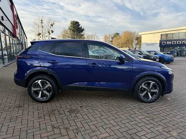 Nissan Qashqai 1.3 DiG-T MH N-Connecta 5dr