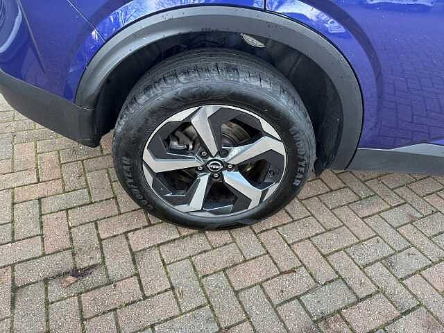 Nissan Qashqai 1.3 DiG-T MH N-Connecta 5dr