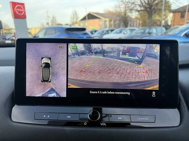 Nissan Qashqai 1.3 DiG-T MH N-Connecta 5dr