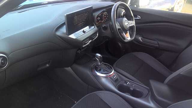 Nissan Juke 1.0 DiG-T N-Connecta 5dr DCT