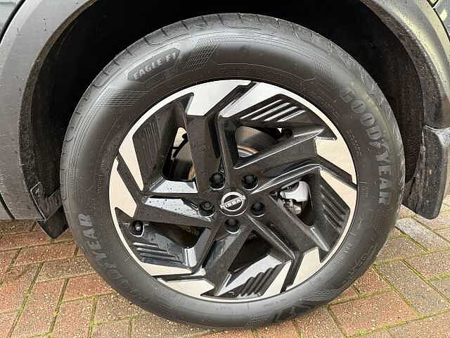 Nissan Qashqai 1.3 DiG-T MH N-Connecta 5dr