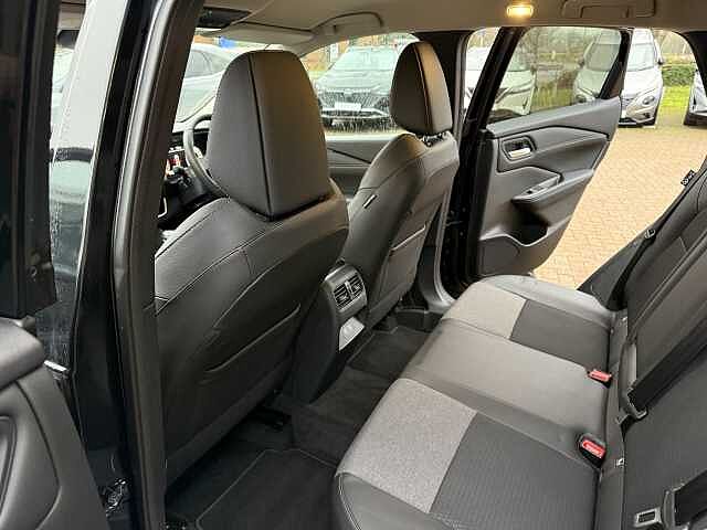 Nissan Qashqai 1.3 DiG-T MH N-Connecta 5dr