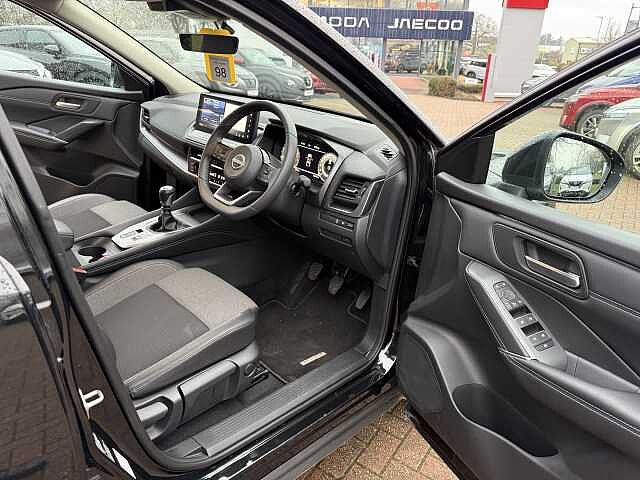 Nissan Qashqai 1.3 DiG-T MH N-Connecta 5dr