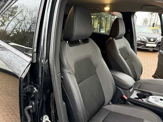 Nissan Qashqai 1.3 DiG-T MH N-Connecta 5dr