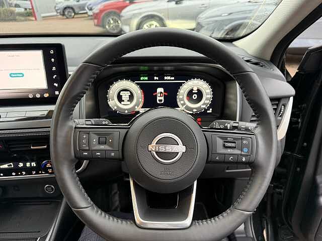 Nissan Qashqai 1.3 DiG-T MH N-Connecta 5dr