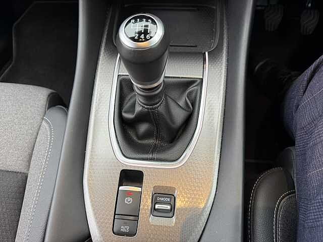 Nissan Qashqai 1.3 DiG-T MH N-Connecta 5dr