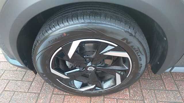 Nissan Juke 1.0 DiG-T 114 N-Connecta 5dr