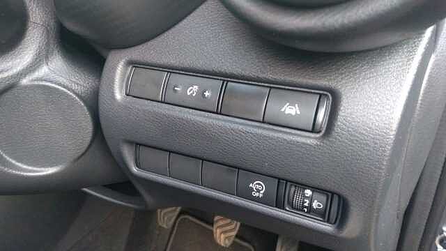 Nissan Juke 1.0 DiG-T 114 N-Connecta 5dr