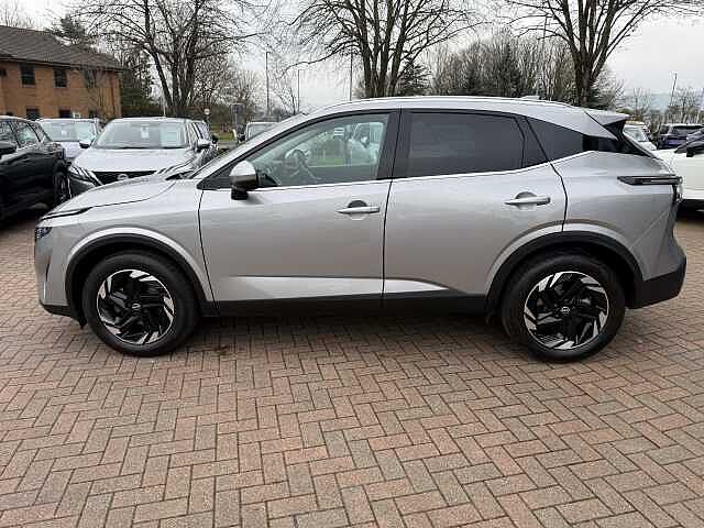 Nissan Qashqai 1.3 DiG-T MH N-Connecta 5dr