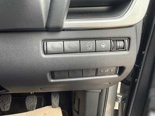 Nissan Qashqai 1.3 DiG-T MH N-Connecta 5dr