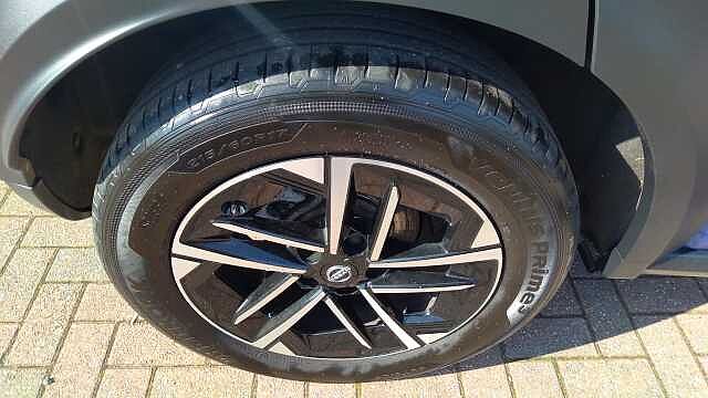 Nissan Juke 1.0 DiG-T N-Connecta 5dr