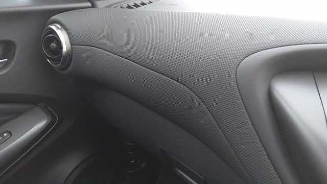 Nissan Juke 1.0 DiG-T N-Connecta 5dr