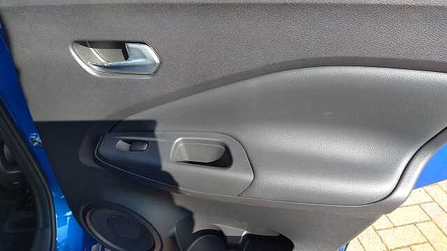 Nissan Juke 1.0 DiG-T N-Connecta 5dr