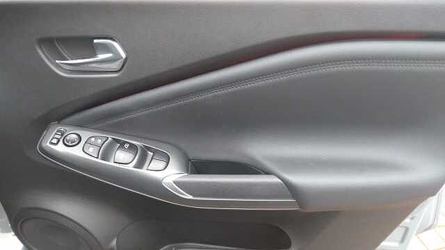 Nissan Juke 1.0 DiG-T N-Connecta 5dr