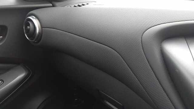 Nissan Juke 1.0 DiG-T N-Connecta 5dr