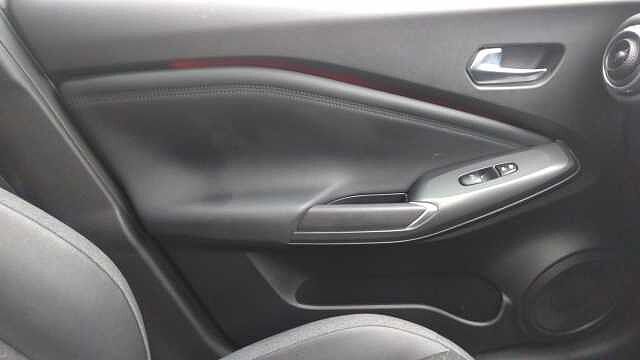 Nissan Juke 1.0 DiG-T N-Connecta 5dr