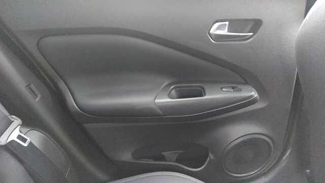 Nissan Juke 1.0 DiG-T N-Connecta 5dr