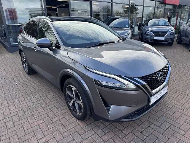 Nissan Qashqai 1.3 DiG-T MH N-Connecta 5dr