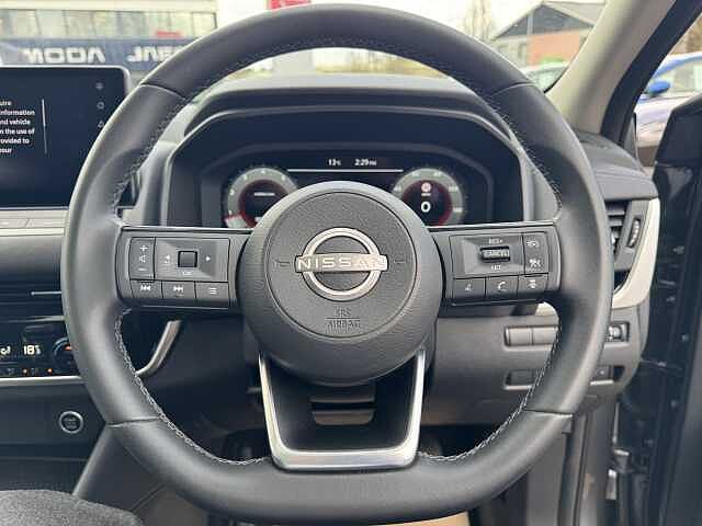 Nissan Qashqai 1.3 DiG-T MH N-Connecta 5dr