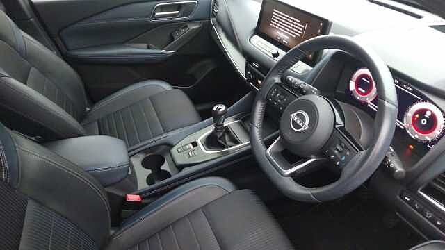 Nissan Qashqai 1.3 DiG-T MH Tekna 5dr