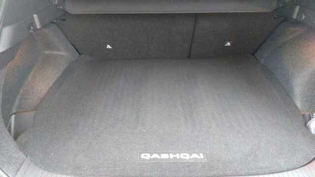 Nissan Qashqai 1.3 DiG-T MH Tekna 5dr