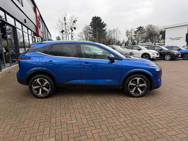 Nissan Qashqai 1.3 DiG-T MH Premiere Edition 5dr