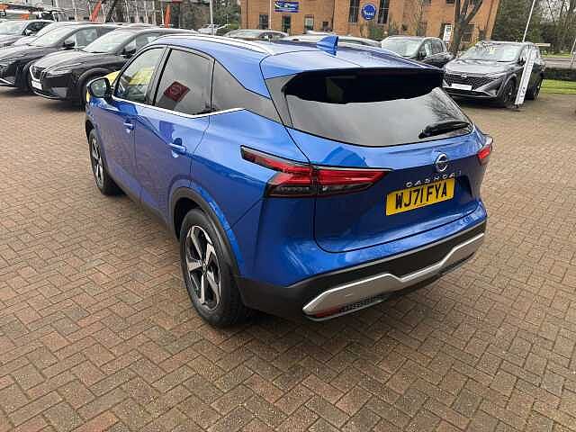 Nissan Qashqai 1.3 DiG-T MH Premiere Edition 5dr