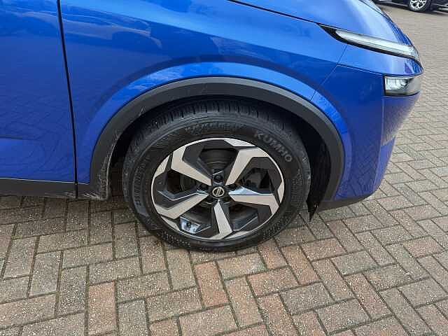 Nissan Qashqai 1.3 DiG-T MH Premiere Edition 5dr