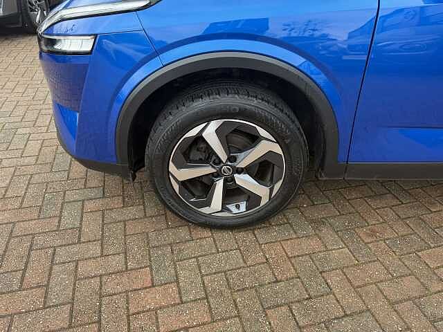 Nissan Qashqai 1.3 DiG-T MH Premiere Edition 5dr