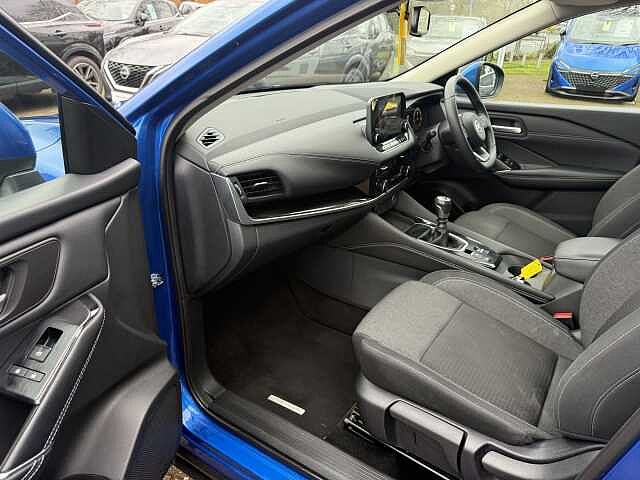 Nissan Qashqai 1.3 DiG-T MH Premiere Edition 5dr