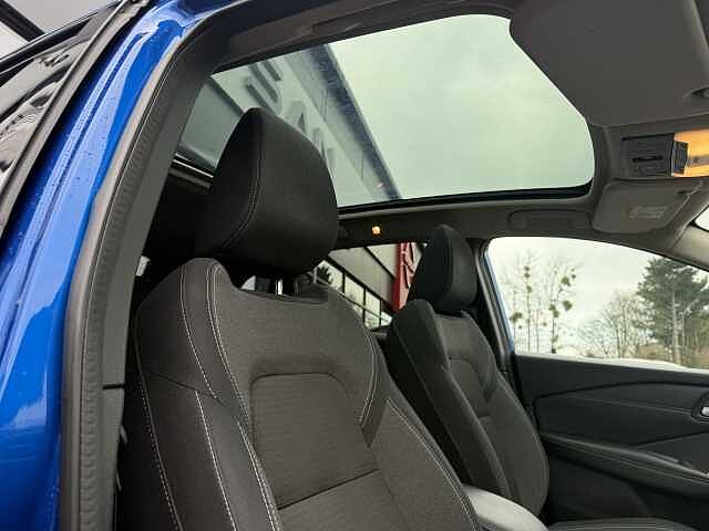 Nissan Qashqai 1.3 DiG-T MH Premiere Edition 5dr