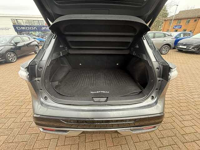 Nissan Qashqai 1.3 DiG-T MH Tekna 5dr