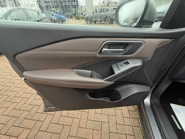 Nissan Qashqai 1.3 DiG-T MH Tekna 5dr