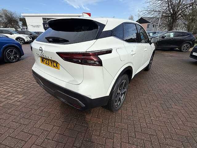 Nissan Qashqai 1.3 DiG-T MH 158 N-Connecta 5dr